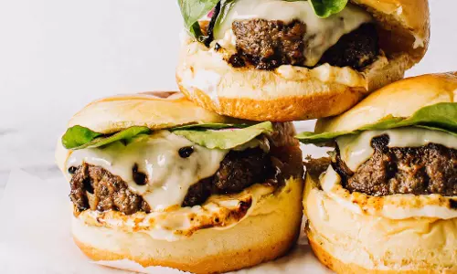 Mushroom Burger : बच्चे के लिए घर पर बनाये मशरूम बर्गर