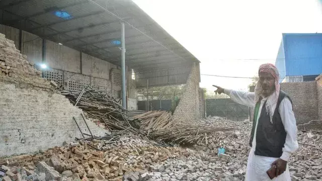Ghaziabad: दीवार ढहने से हादसा, दो महिलाओं ने दम तोड़ा