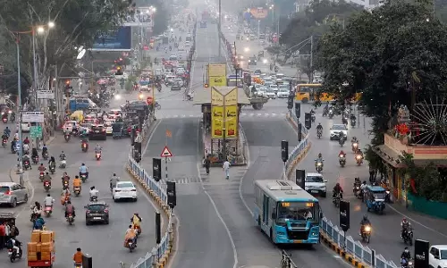 BRTS हटाने के बाद एबी रोड पर बनेगा डिवाइडर; MIC बैठक में हुआ फैसला BRTS हटाने के बाद एबी रोड पर बनेगा डिवाइडर; MIC बैठक में हुआ फैसला