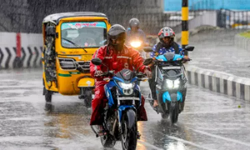 IMD ने मयिलादुथुराई और कुड्डालोर में भारी वर्षा की चेतावनी जारी की IMD ने मयिलादुथुराई और कुड्डालोर में भारी वर्षा की चेतावनी जारी की