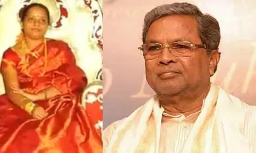 CM सिद्धारमैया की पत्नी की सेहत में सुधार, वार्ड में शिफ्ट किया गया CM सिद्धारमैया की पत्नी की सेहत में सुधार, वार्ड में शिफ्ट किया गया