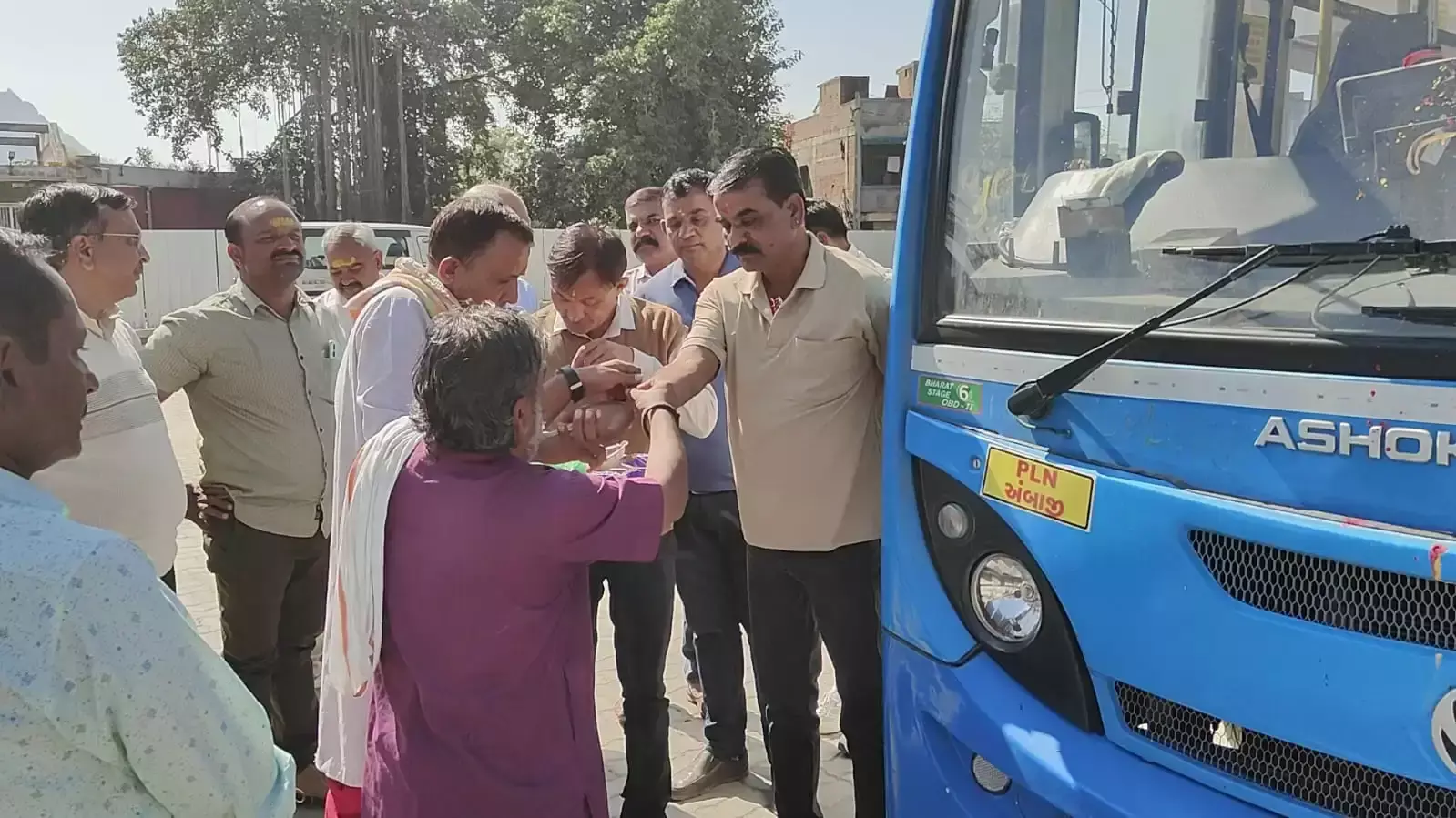 Ahmedabad: अंबाजी में अस्थायी बस स्टैंड शुरू, पुराना स्टेशन हुआ शिफ्ट