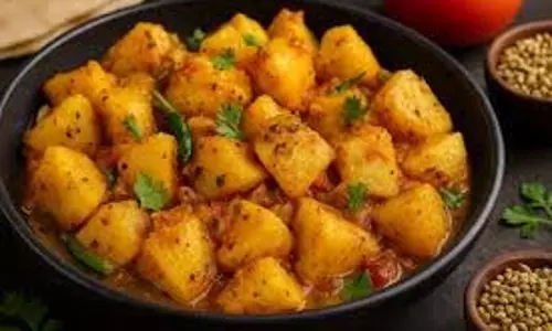 Achari Aloo Masala : खट्टे-तीखे और चटपटे फ्लेवर वाली सब्जी Achari Aloo Masala : खट्टे-तीखे और चटपटे फ्लेवर वाली सब्जी