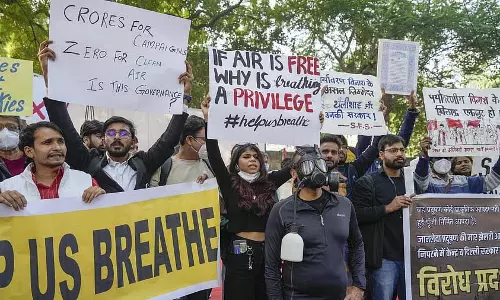 Delhi : प्रदूषण से राहत नहीं, वायु गुणवत्ता बेहद खराब श्रेणी में Delhi : प्रदूषण से राहत नहीं, वायु गुणवत्ता बेहद खराब श्रेणी में