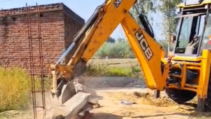 Bareilly: सीबीगंज में फिर कार्रवाई, बुलडोजर से दो कॉलोनी ध्वस्त