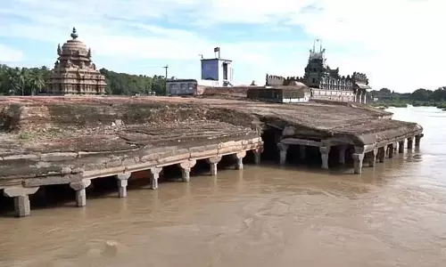 Tamil Nadu : बाढ़ ने कुशथुराई में मुरुगन मंदिर को डुबो दिया