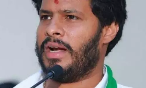 Karnataka : निखिल कुमारस्वामी ने कचरा संग्रहण मशीनों के किराये पर आपत्ति जताई Karnataka : निखिल कुमारस्वामी ने कचरा संग्रहण मशीनों के किराये पर आपत्ति जताई