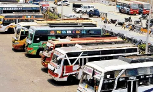 Bhopal: सचिव ने बस नियमों में बदलाव और जांच की सिफारिश की Bhopal: सचिव ने बस नियमों में बदलाव और जांच की सिफारिश की