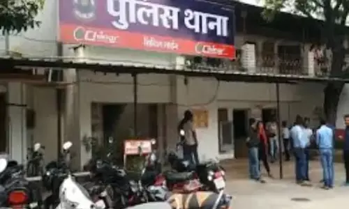 रायपुर : शख्स ने भतीजी को जड़ा तमाचा, तो पत्नी ने खाया जहर रायपुर : शख्स ने भतीजी को जड़ा तमाचा, तो पत्नी ने खाया जहर