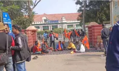 क्योंझर में 12 घंटे के बंद से जनजीवन प्रभावित क्योंझर में 12 घंटे के बंद से जनजीवन प्रभावित