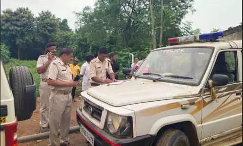 Hatadihi भगोड़े रेत माफिया की तलाश जारी Hatadihi भगोड़े रेत माफिया की तलाश जारी