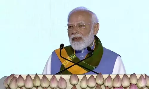 PM Modi कोयंबटूर पहुंचे; रोड शो किया, एक्सपो का उद्घाटन किया PM Modi कोयंबटूर पहुंचे; रोड शो किया, एक्सपो का उद्घाटन किया