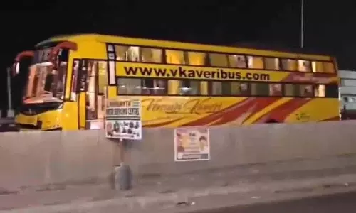 Vemuri Kaveri Travels की बस में आधी रात को धुआं, यात्री भागे