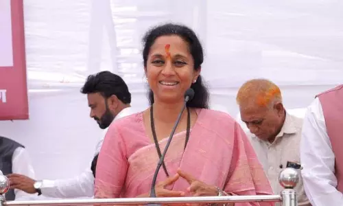Congress नेताओं ने शरद पवार से मुलाकात की; सुप्रिया सुले ने अहम जानकारी साझा की Congress नेताओं ने शरद पवार से मुलाकात की; सुप्रिया सुले ने अहम जानकारी साझा की