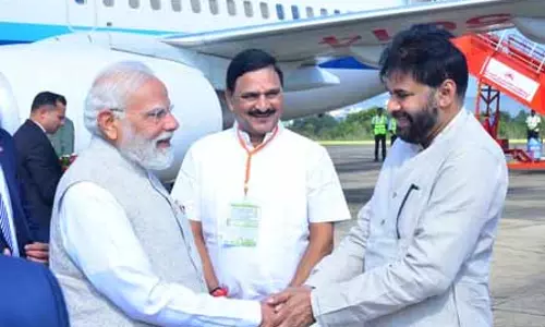 पवन कल्याण ने सत्य साईं बाबा के शताब्दी समारोह में शामिल होने पर पीएम मोदी का आभार जताया पवन कल्याण ने सत्य साईं बाबा के शताब्दी समारोह में शामिल होने पर पीएम मोदी का आभार जताया