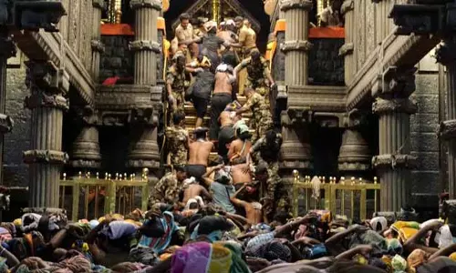 पथानामथिट्टा: सबरीमाला मंदिर में मंडलम–मकरविलक्कु तीर्थयात्रा में भक्तों की भारी भीड़