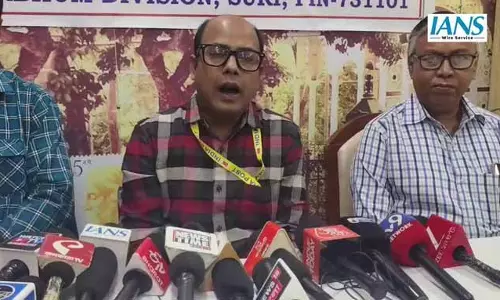 बीरभूम में बच्चों के लिए आधार नामांकन और सुधार अभियान की शुरुआत बीरभूम में बच्चों के लिए आधार नामांकन और सुधार अभियान की शुरुआत