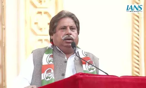 जम्मू में कांग्रेस नेता रमन भल्ला ने शरद स्मृति दिवस पर दिवंगत इंदिरा गांधी को अर्पित किए पुष्पांजलि जम्मू में कांग्रेस नेता रमन भल्ला ने शरद स्मृति दिवस पर दिवंगत इंदिरा गांधी को अर्पित किए पुष्पांजलि