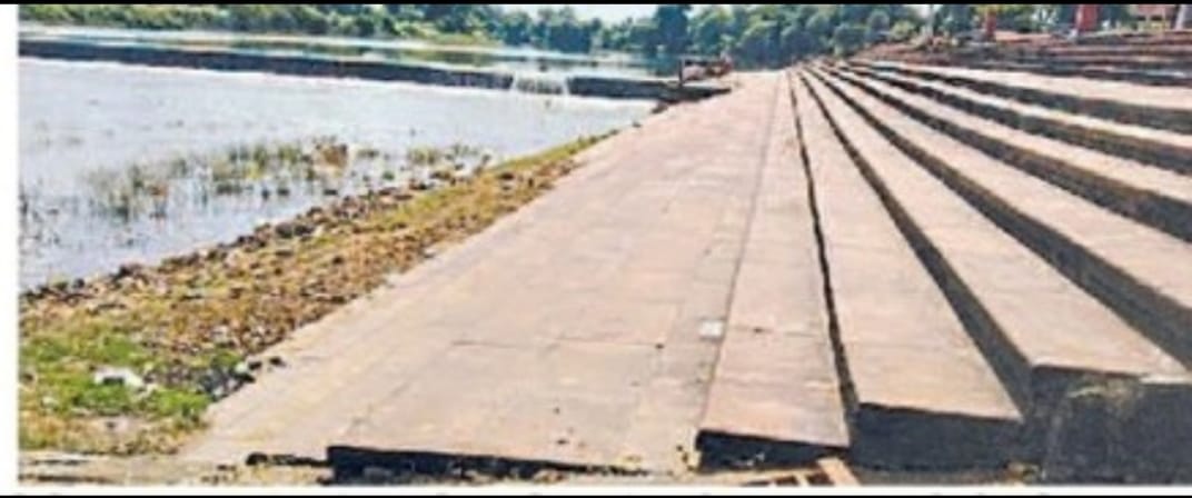 Raisen: पगनेश्वर बेतवा नदी घाट पर सीढ़ियां निर्माण की उठी मांग