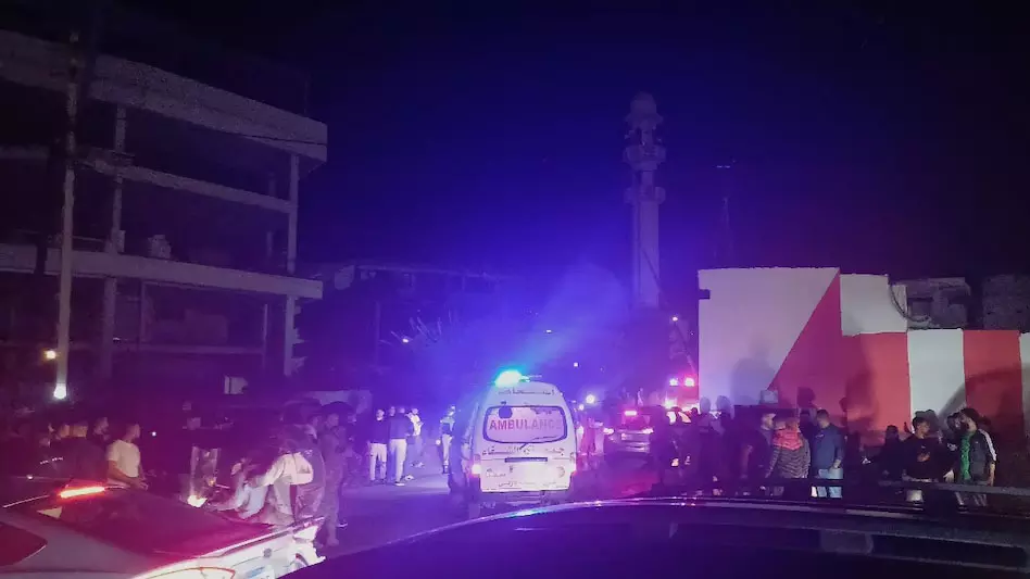 स्पोर्ट्स ग्राउंड में 13 लोगों की मौत, एयर स्ट्राइक का आरोप स्पोर्ट्स ग्राउंड में 13 लोगों की मौत, एयर स्ट्राइक का आरोप