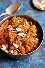 Kitchen Tips: घर पर गुरुद्वारे के आटे का हलवा बनाने के लिए अपनाएं ये किचन टिप्स Kitchen Tips: घर पर गुरुद्वारे के आटे का हलवा बनाने के लिए अपनाएं ये किचन टिप्स