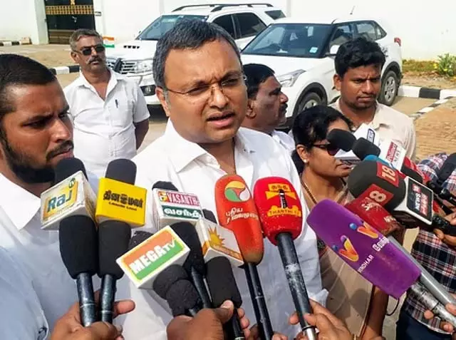 विजय के पास भले ही महत्वपूर्ण वोट हैं, लेकिन इससे DMK गठबंधन पर कोई असर नहीं पड़ेगा: Karti P. Chidambaram विजय के पास भले ही महत्वपूर्ण वोट हैं, लेकिन इससे DMK गठबंधन पर कोई असर नहीं पड़ेगा: Karti P. Chidambaram
