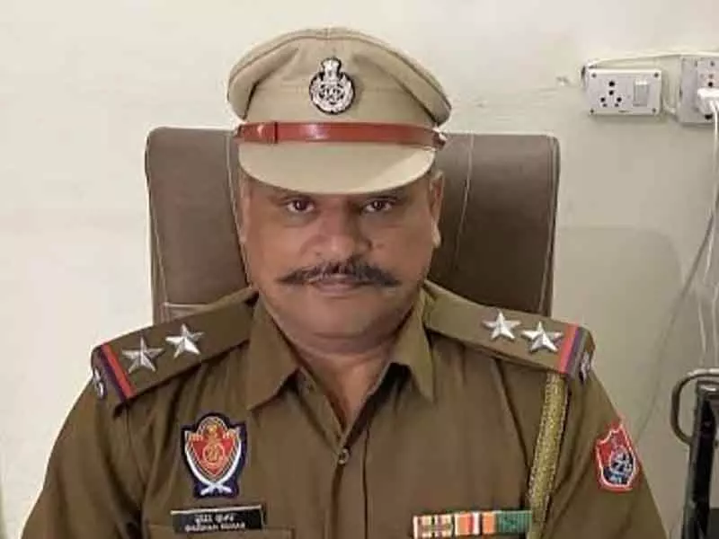 Jalandhar पूर्व एसएचओ के खिलाफ FIR में एक और धारा जोड़ी गई Jalandhar पूर्व एसएचओ के खिलाफ FIR में एक और धारा जोड़ी गई