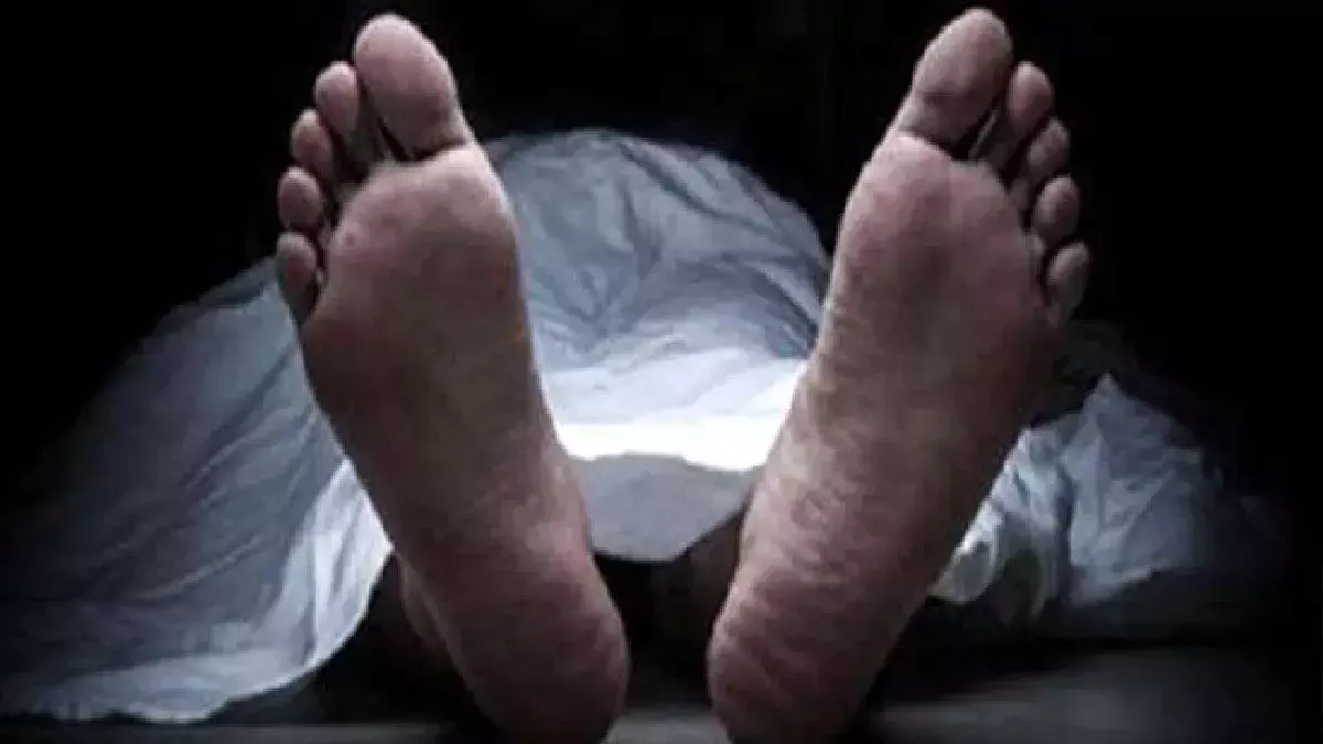 West Medinipur: युवती की संदिग्ध मौत, परिजनों में शोक West Medinipur: युवती की संदिग्ध मौत, परिजनों में शोक
