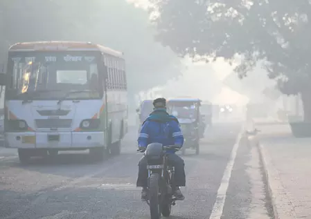 दिल्ली-एनसीआर में प्रदूषण का स्तर खतरनाक स्थिति पर पहुंचा दिल्ली-एनसीआर में प्रदूषण का स्तर खतरनाक स्थिति पर पहुंचा