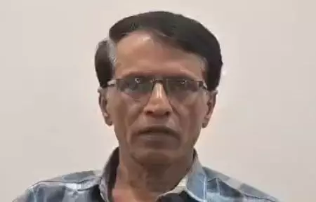 माओवादियों के पूर्व शीर्ष नेता भूपति ने जारी किया नया वीडियो माओवादियों के पूर्व शीर्ष नेता भूपति ने जारी किया नया वीडियो