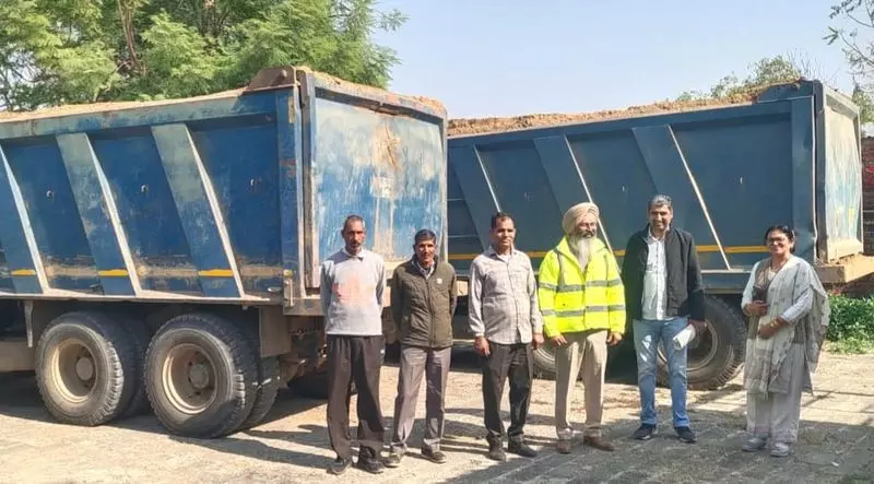 Haryana : मुख्यमंत्री की फ्लाइंग टीम ने नौ वाहनों पर जुर्माना लगाया, 6 जब्त किए Haryana : मुख्यमंत्री की फ्लाइंग टीम ने नौ वाहनों पर जुर्माना लगाया, 6 जब्त किए