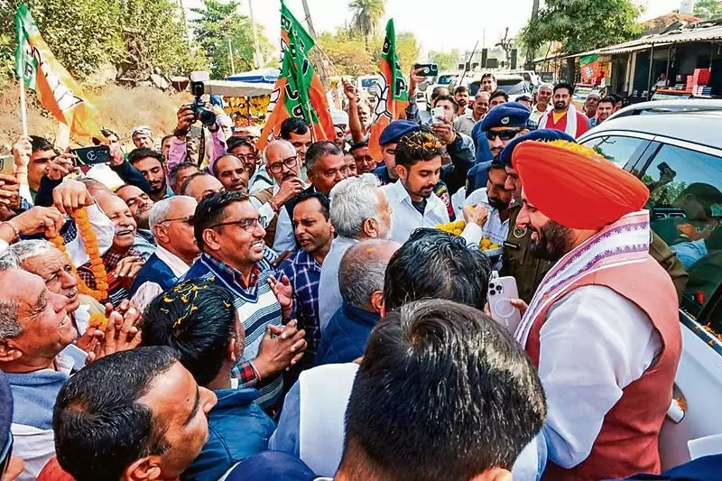 Haryana के मुख्यमंत्री ने अम्बली गांव का औचक दौरा किया, निवासियों से बातचीत की Haryana के मुख्यमंत्री ने अम्बली गांव का औचक दौरा किया, निवासियों से बातचीत की
