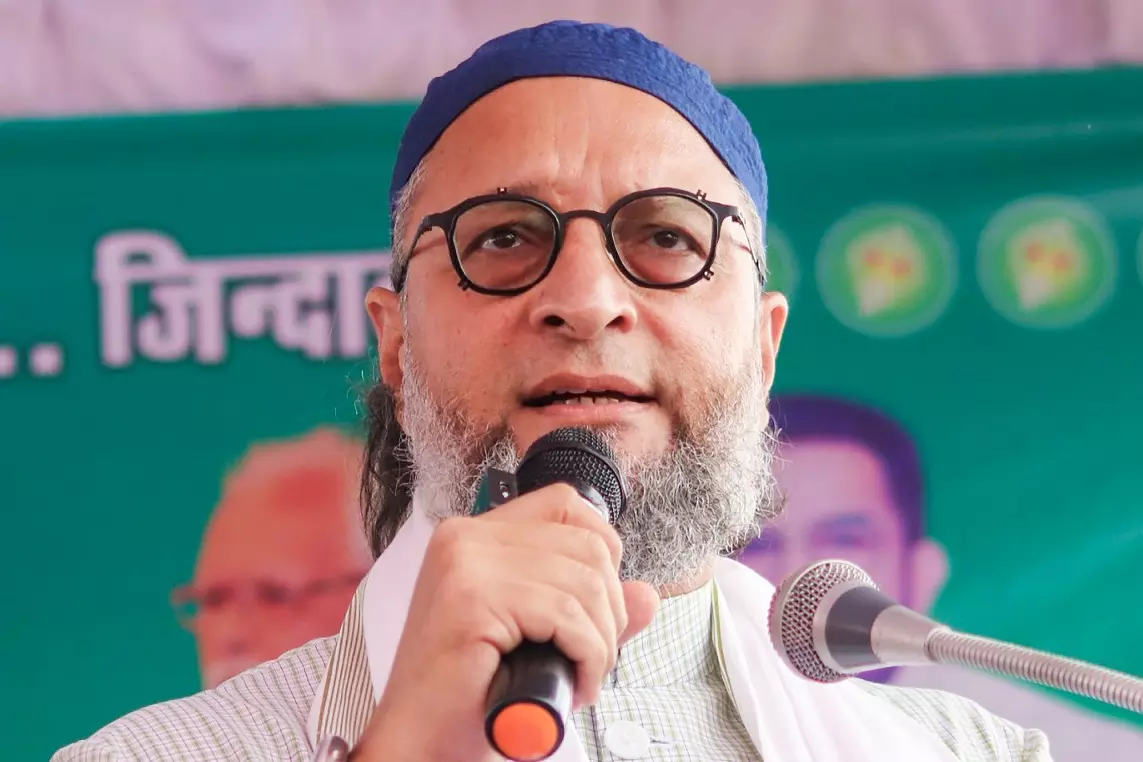 2026 के बंगाल विधानसभा चुनावों में अल्पसंख्यक बहुल सीटों पर चुनाव लड़ेगी AIMIM 2026 के बंगाल विधानसभा चुनावों में अल्पसंख्यक बहुल सीटों पर चुनाव लड़ेगी AIMIM