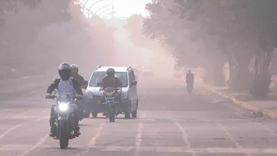 Bhopal: राजगढ़ में सर्दी का असर, मध्यप्रदेश में शीतलहर का प्रकोप Bhopal: राजगढ़ में सर्दी का असर, मध्यप्रदेश में शीतलहर का प्रकोप