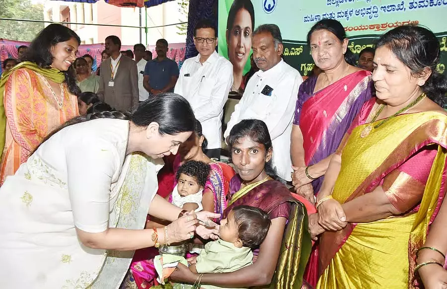 गृहलक्ष्मी संघ सशक्तिकरण की दिशा में एक नया कदम है: Minister Lakshmi Hebbalkar गृहलक्ष्मी संघ सशक्तिकरण की दिशा में एक नया कदम है: Minister Lakshmi Hebbalkar