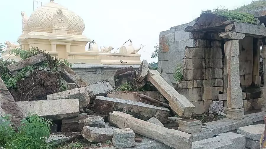 Karnataka : चोल काल में बना मंदिर खतरे के कगार पर Karnataka : चोल काल में बना मंदिर खतरे के कगार पर