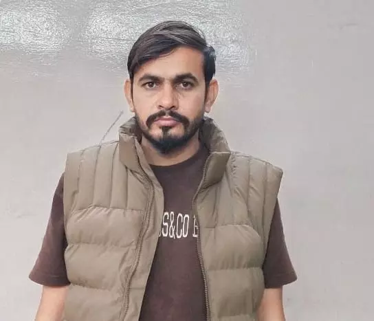 बिसनोई डोडा बेचते रायपुर में गिरफ्तार, 5 हजार का माल जब्त बिसनोई डोडा बेचते रायपुर में गिरफ्तार, 5 हजार का माल जब्त