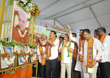 Atalji का नाम ही एक प्रेरक शक्ति है: उनके शताब्दी समारोह में भाजपा Atalji का नाम ही एक प्रेरक शक्ति है: उनके शताब्दी समारोह में भाजपा