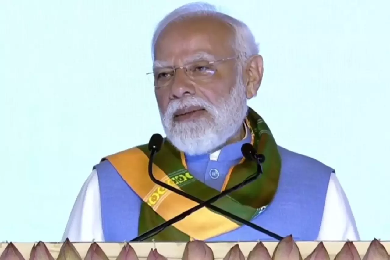 PM Modi का कोयंबटूर दौरा, तमिल भाषा सीखने की इच्छा व्यक्त की PM Modi का कोयंबटूर दौरा, तमिल भाषा सीखने की इच्छा व्यक्त की