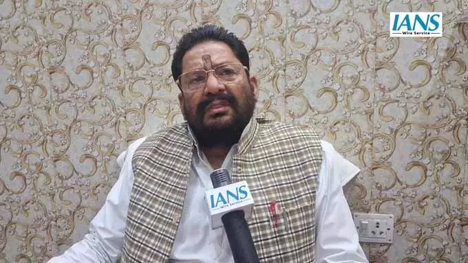 अल-फलाह यूनिवर्सिटी चेयरमैन की गिरफ्तारी पर सपा विधायक जय किशन साहू का सवाल अल-फलाह यूनिवर्सिटी चेयरमैन की गिरफ्तारी पर सपा विधायक जय किशन साहू का सवाल