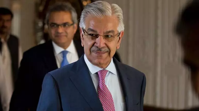 Pakistan के रक्षा मंत्री ने भारत के साथ पूर्ण युद्ध की चेतावनी दी Pakistan के रक्षा मंत्री ने भारत के साथ पूर्ण युद्ध की चेतावनी दी