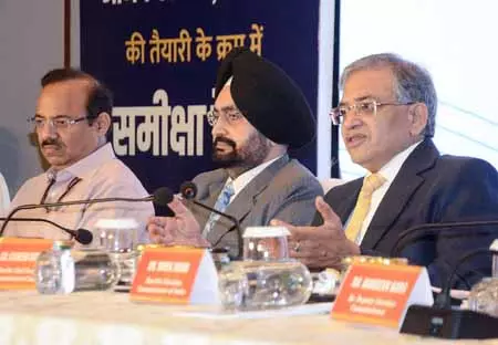 बंगाल में बीएलओ आत्महत्या: चुनाव आयोग ने जिला चुनाव अधिकारी से रिपोर्ट मांगी बंगाल में बीएलओ आत्महत्या: चुनाव आयोग ने जिला चुनाव अधिकारी से रिपोर्ट मांगी