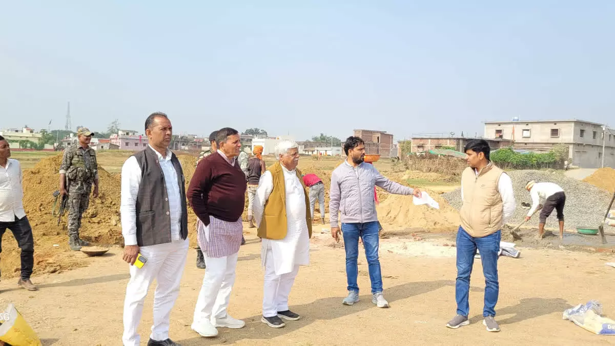 जल्द शुरू होगी हवाई सेवा, MP विष्णु दयाल राम ने निरीक्षण किया जल्द शुरू होगी हवाई सेवा, MP विष्णु दयाल राम ने निरीक्षण किया