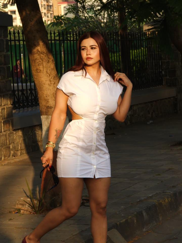 शिखा शर्मा का कातिलाना अंदाज
