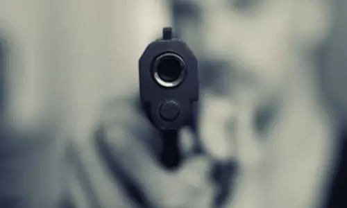 महावीर नगर में फायरिंग, पेट और पैर में गोली लगने से युवक की हालत नाजुक
