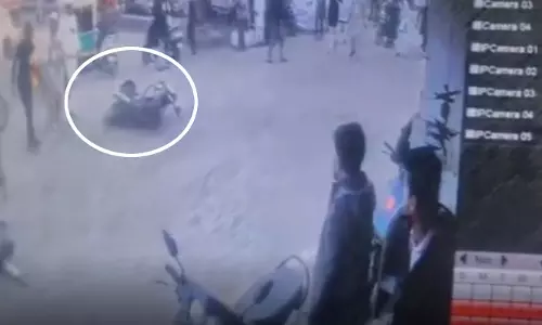 जाको राखे साइयां, मार सके ना कोई...CCTV में रिकॉर्ड हुआ, पढ़ें इस हैरान कर देने वाली घटना की पूरी कहानी