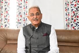 स्टेकहोल्डर्स के साथ बातचीत: केंद्र सार्थक बातचीत के लिए प्रतिबद्ध :Ladakh LG