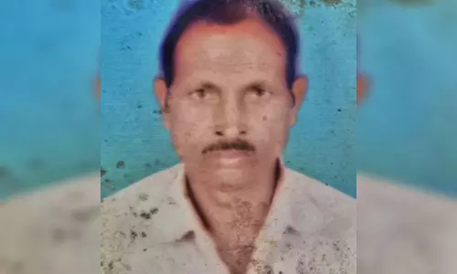 Train में आई हिचकी और थम गई सांसें...घर में छाया मातम Train में आई हिचकी और थम गई सांसें...घर में छाया मातम