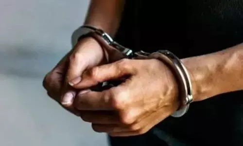 Odisha का एक आदमी एक्स-गर्लफ्रेंड को प्राइवेट वीडियो से ब्लैकमेल करने के आरोप में पकड़ा गया