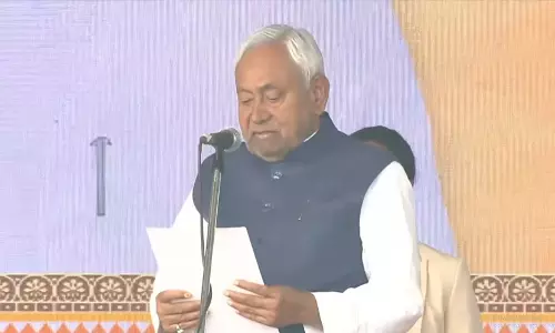 नीतीश कुमार ने ली 10वीं बार CM पद की शपथ, शपथ ग्रहण समारोह में शामिल हुए पीएम मोदी
